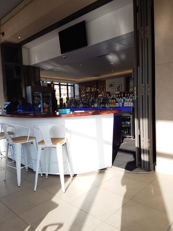 615 Sandton Skye Johannesburg Esterno foto