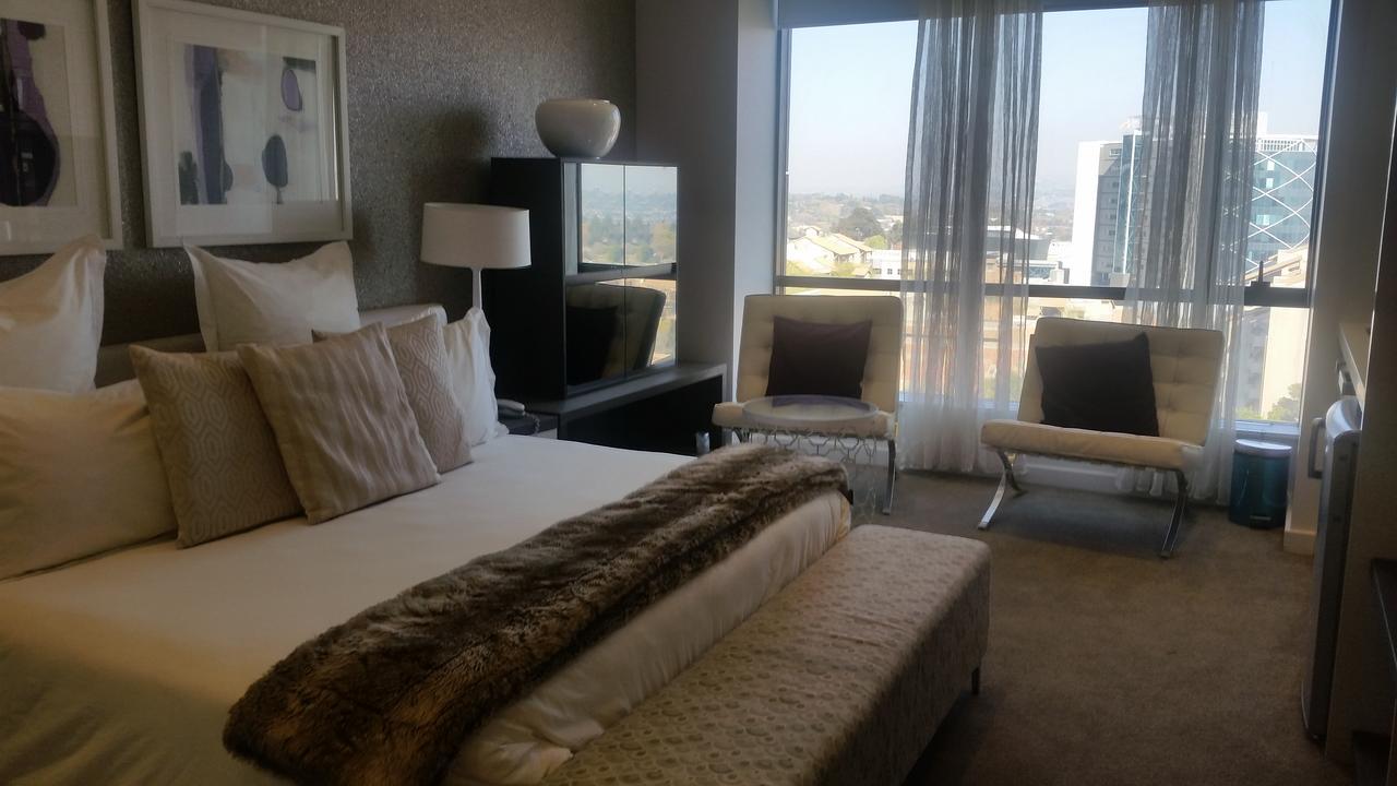 615 Sandton Skye Johannesburg Esterno foto